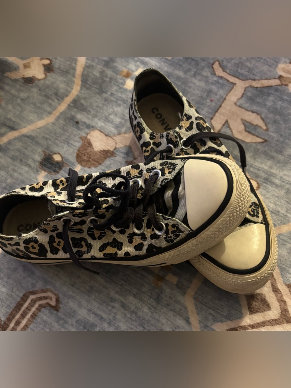 Converse Leopard Print Low Top Sneakers - Black & Cream size 6